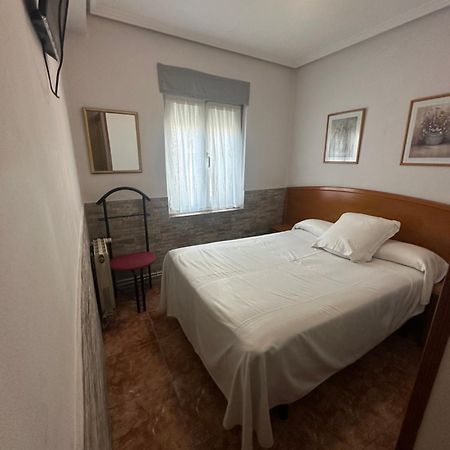 Pension Serafin Αβιλές Εξωτερικό φωτογραφία